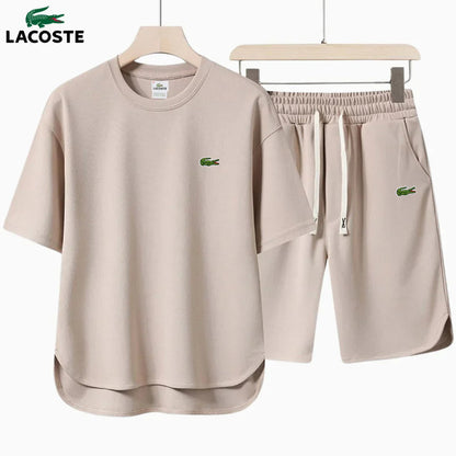 LΑᏟOՏᎢΕ – Completo essenziale composto da una t-shirt e bermuda